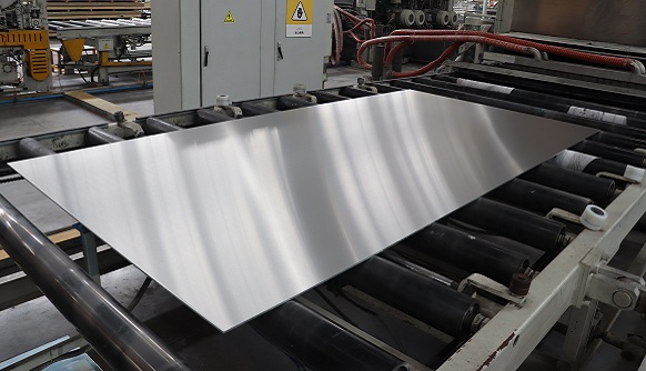 3003复合铝板_隔热节能_工业厂房/住宅外墙适配