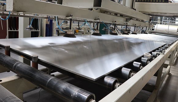 3003复合铝板切割_精密裁切无毛刺